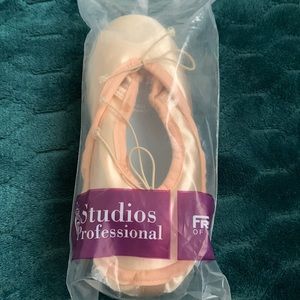 Freed of London Studio Professional pointe shoes
